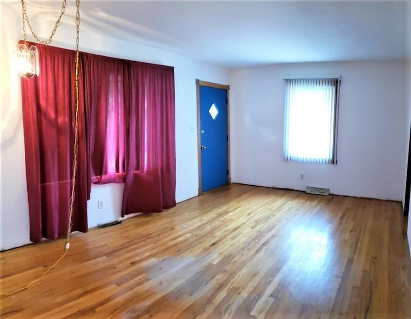 2605 SE 7th St, Des Moines, IA 50315 - photo 1