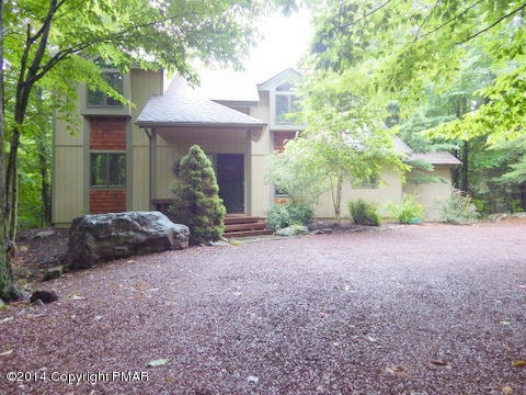 2165 Red Spruce Rd, Pocono Pines, PA 18350 - photo 1