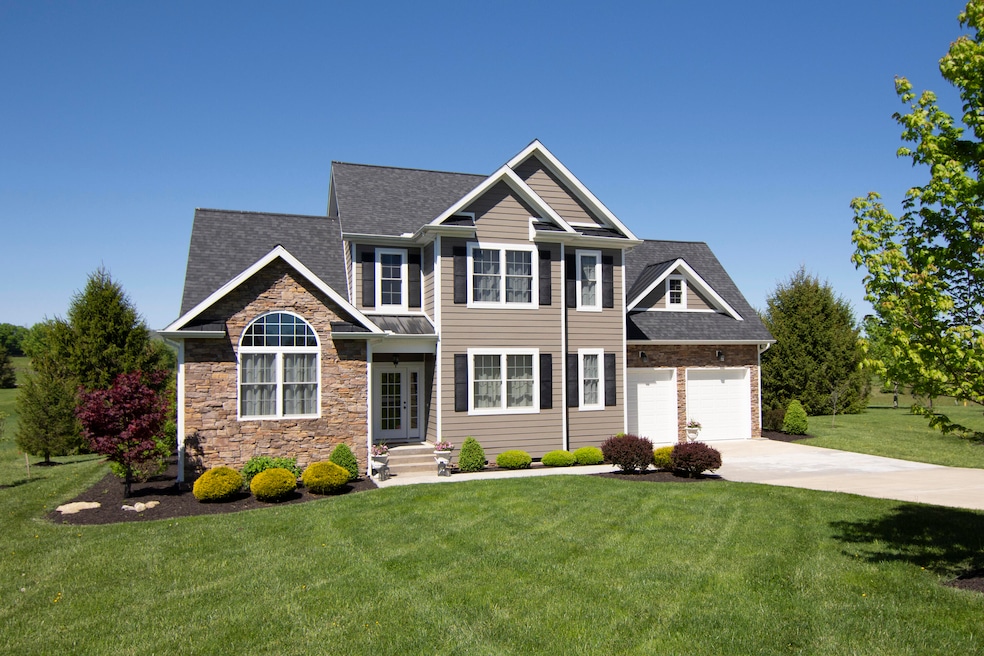 393 James River Rd Tour