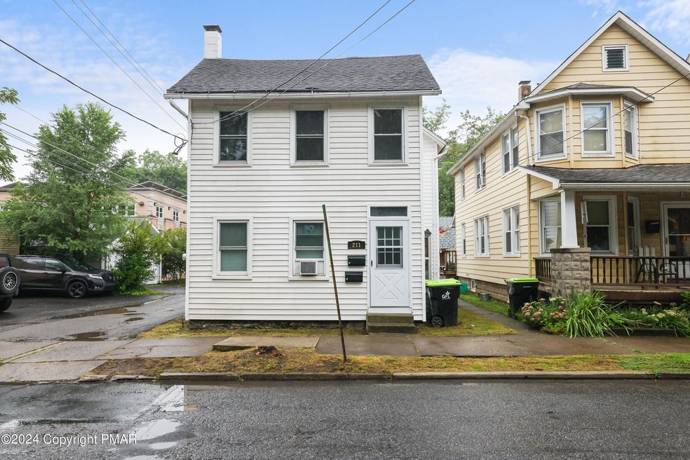 211 N 8th St, Stroudsburg, PA 18360 - photo 1