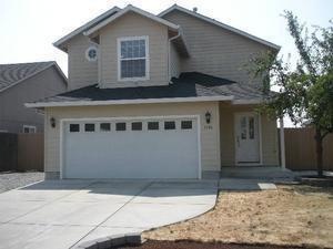 2766 Brookdale Dr, Central Point, OR 97502 - photo 1