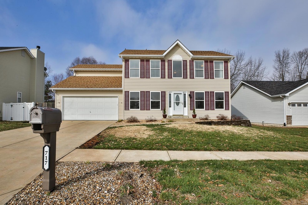 Lovely 4Bed/2Full, 1Half Bath two story home locat