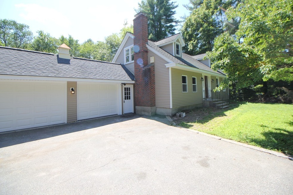 71 Hartford Ave E, Mendon, MA 01756 - photo 1