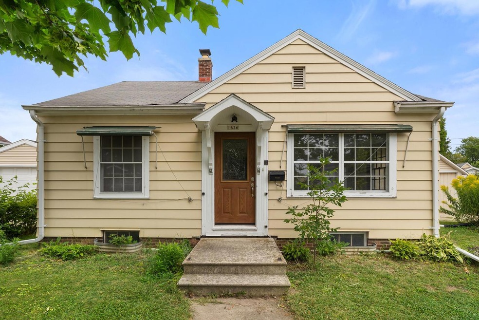 1626 Division Ave