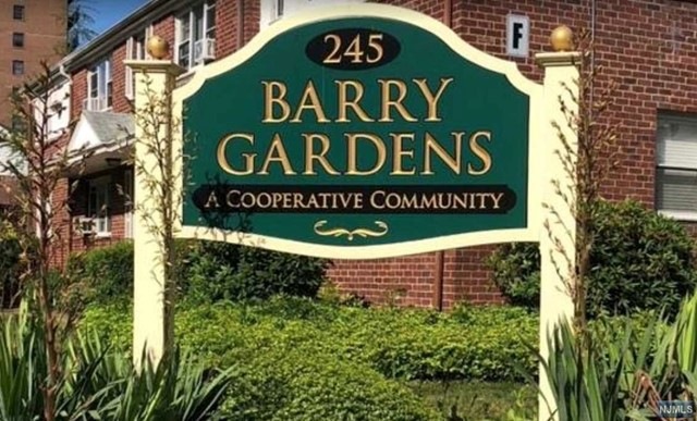 245 Passaic Ave unit C27, Passaic, NJ 07055 - photo 1