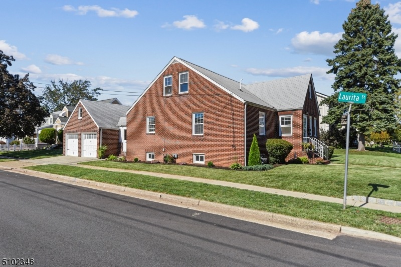 818 AB W Henry St, Linden City, NJ 07036 - photo 1