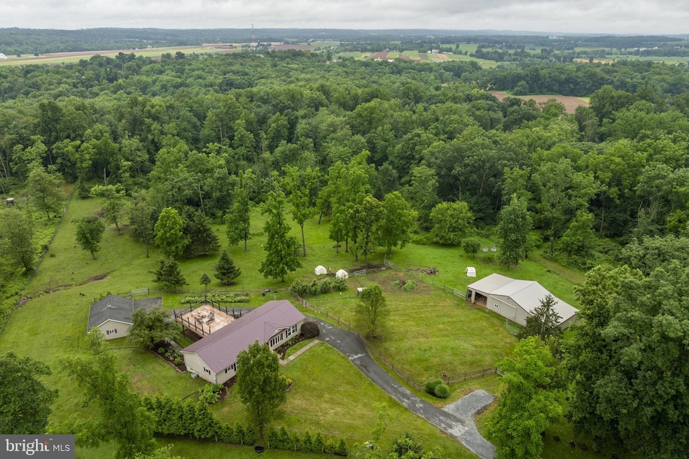 400 E Patrick Rd, Palmyra, PA 17078 - photo 1