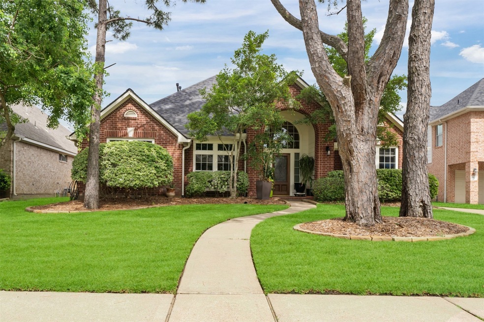 Welcome to 13515 Tobinn Manor Drive in Coles Crossing!