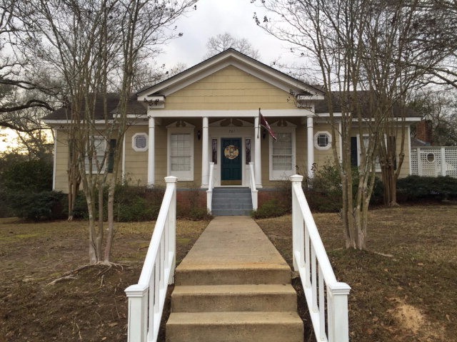 701 Jackson Ave, McComb, MS 39648 - photo 1