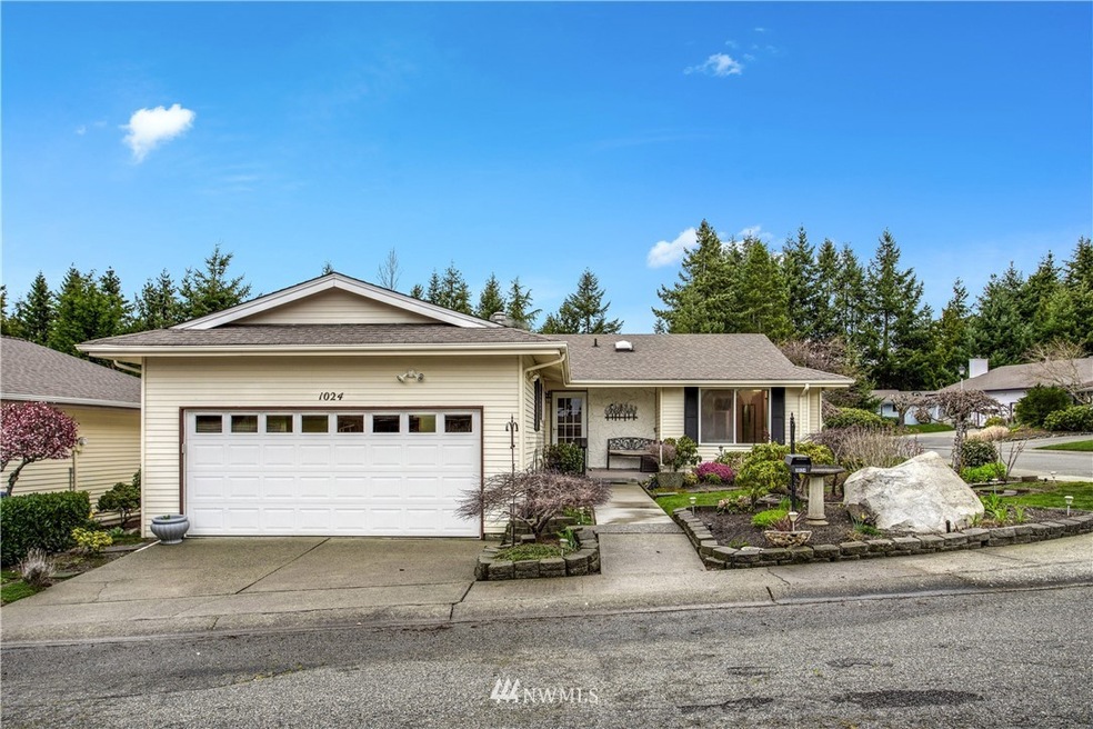 1024 S 246th Place, Des Moines, WA 98198 - photo 1