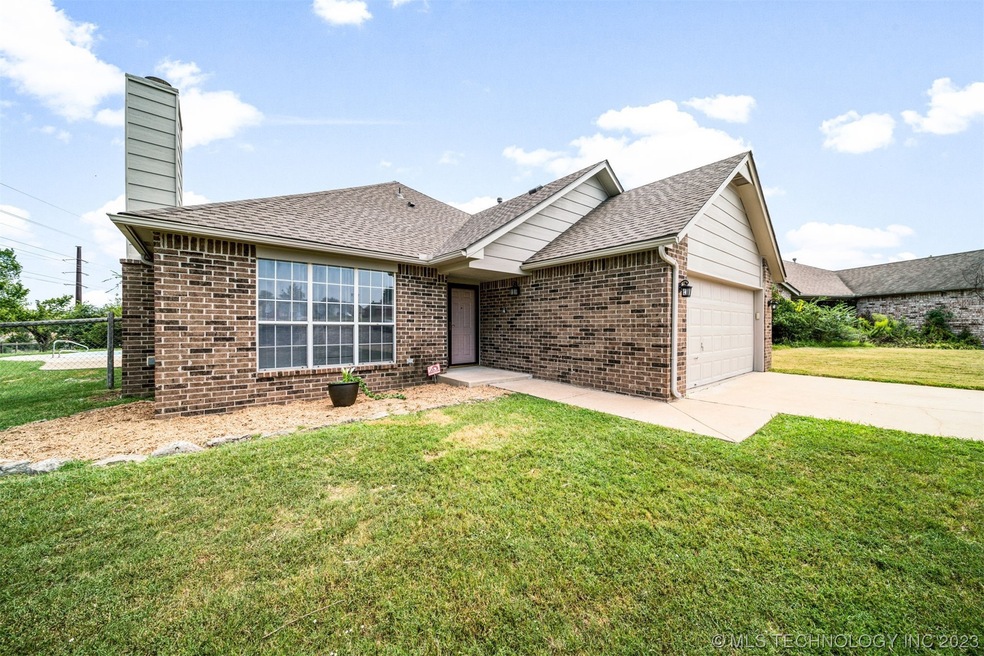 11601 S Fir Ct, Jenks, OK 74037 - photo 1