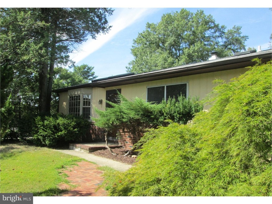 4 Juniper St, Mount Holly, NJ 08060 - photo 1