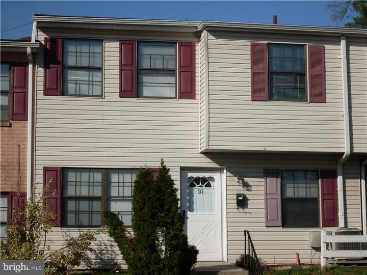 10 Sawmill Run, Norristown, PA 19401 - photo 1