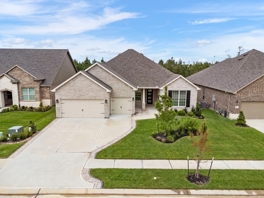 543 Nokota Dr, the Woodlands, TX 77382 - photo 1