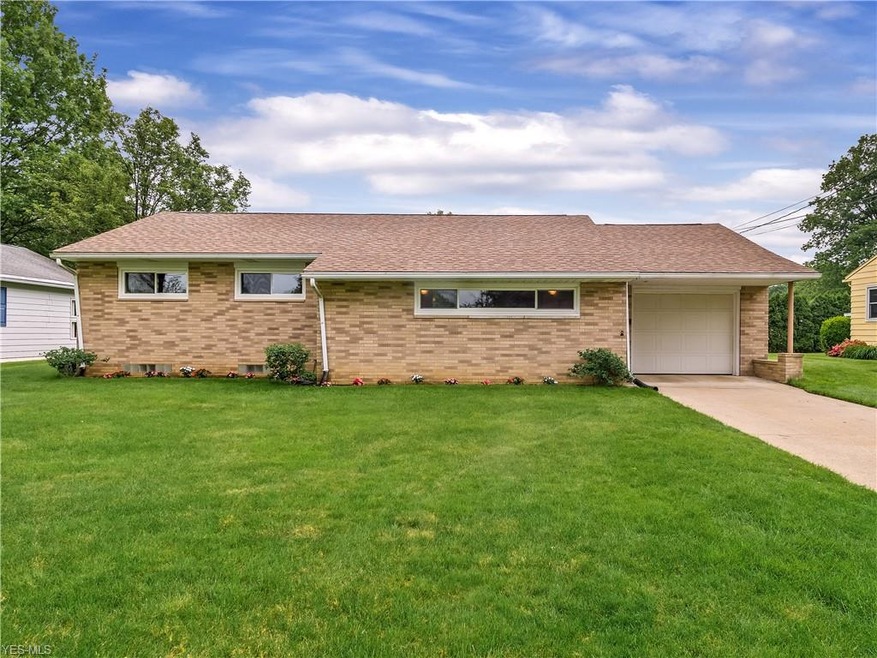 1648 Wilsonway Dr, Barberton, OH 44203 - photo 1