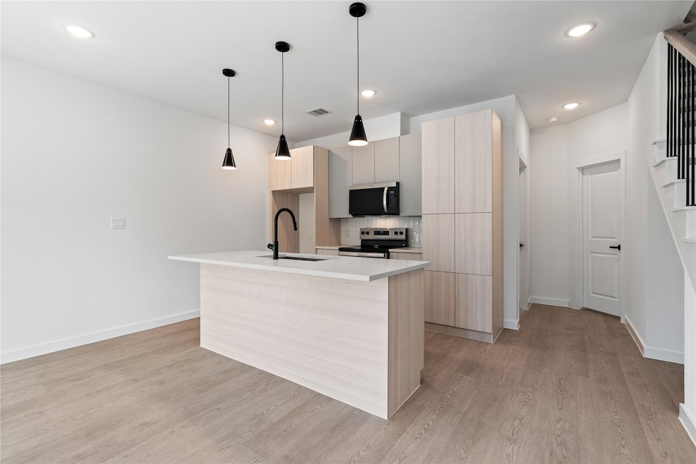 1033 North Ln, Houston, TX 77088 - photo 1