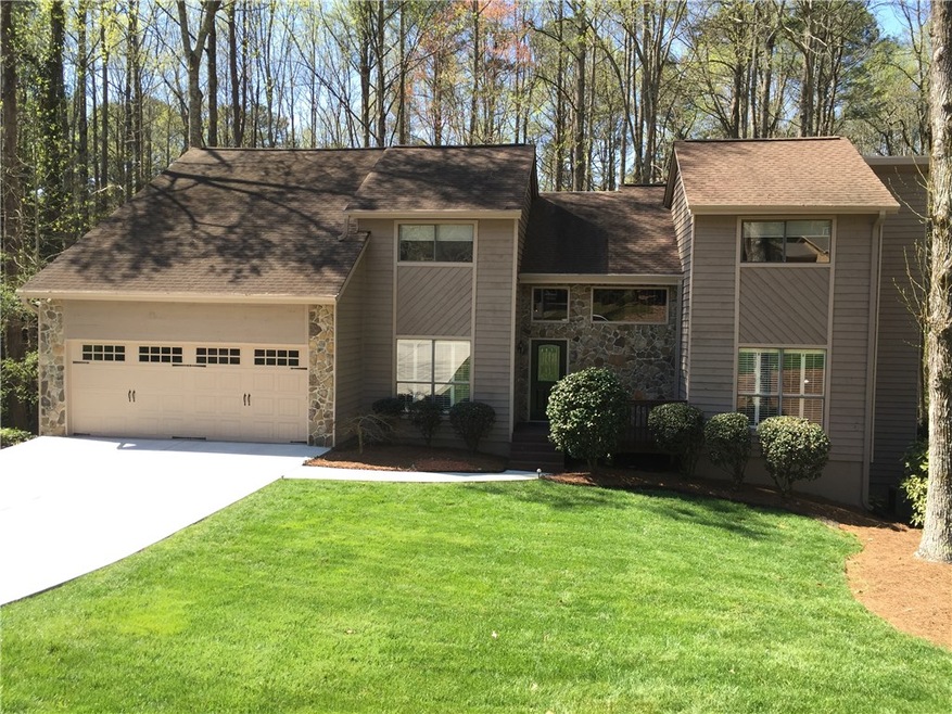 Stunning Contemporary in Chimney Springs - walking