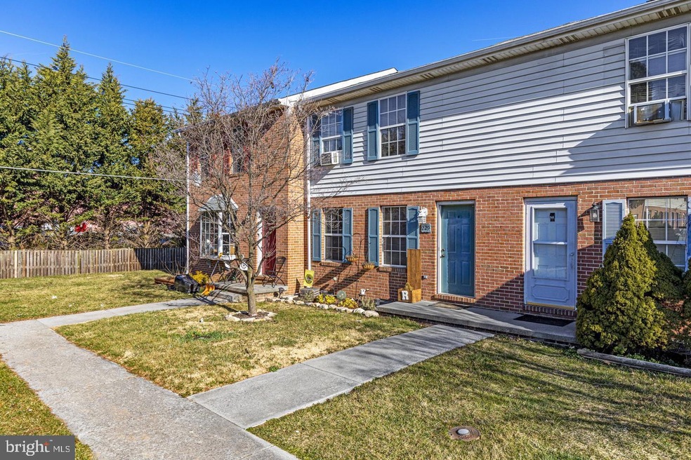 229 Nottoway Dr, Stephens City, VA 22655 - photo 1