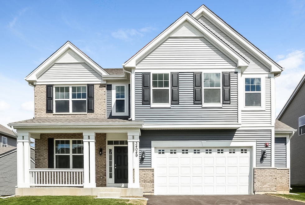 Distinguished Amherst home in the NEW Vista Ridge 