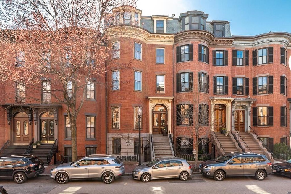 96 Pembroke St unit A, Boston, MA 02118 - photo 1