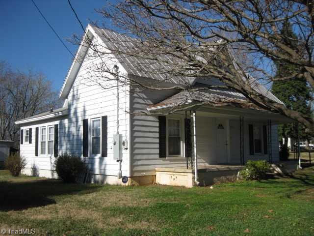 2052 Brooklyn Ave, Ramseur, NC 27316 - photo 1