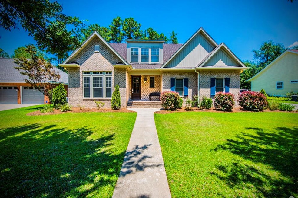 304 Orchard Cir, Dothan, AL 36305 - photo 1