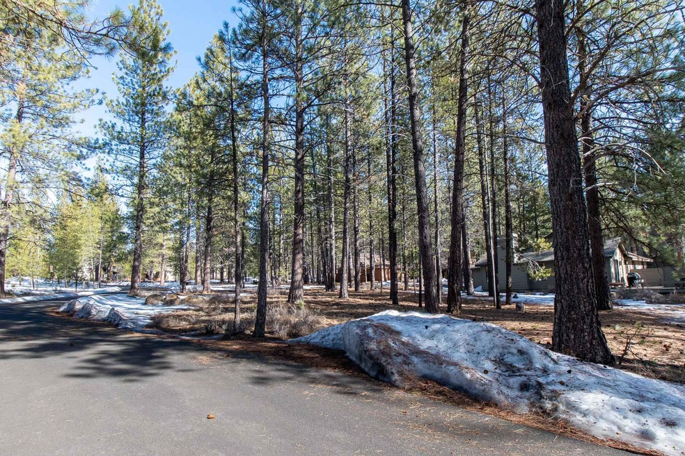 17853 Pine Mountain Ln, Sunriver, OR 97707 - photo 1