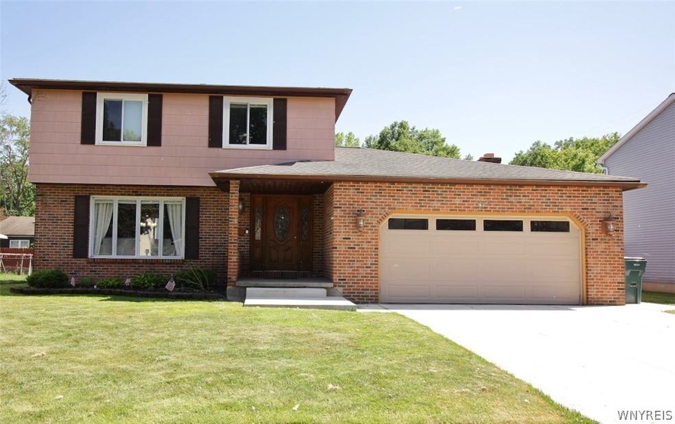 959 Remington Dr, North Tonawanda, NY 14120 - photo 1