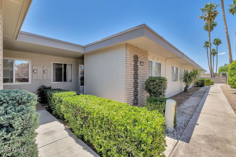 13605 N 110th Ave, Sun City, AZ 85351 - photo 1