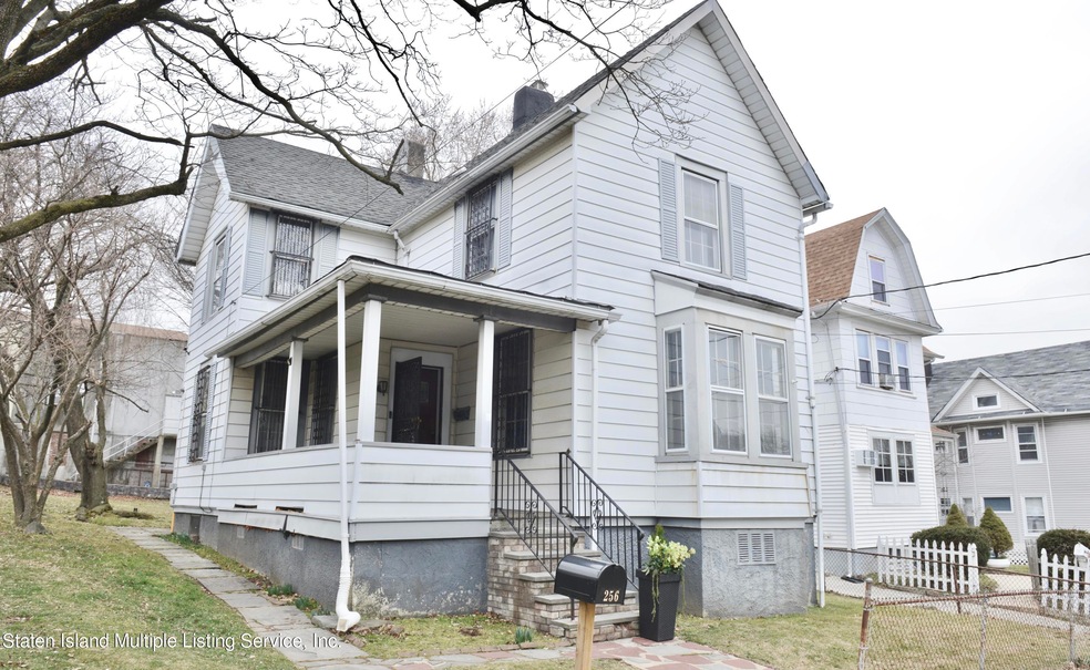 Front view of home