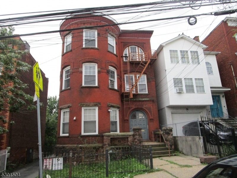 126 3rd Ave, Newark, NJ 07104 - photo 1