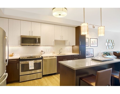1 Canal St unit 611, Boston, MA 02114 - photo 1
