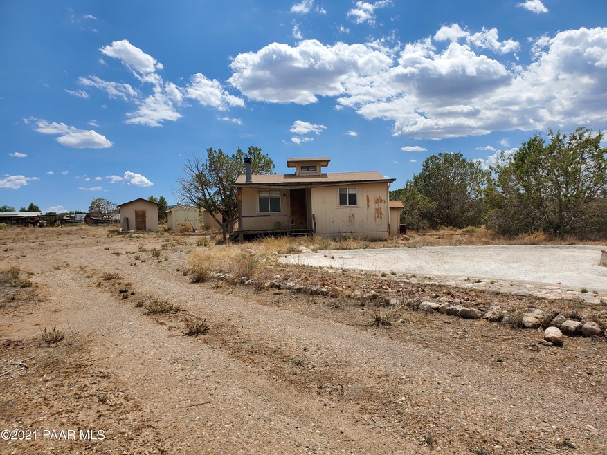 22996 N Post Rd, Paulden, AZ 86334 - photo 1