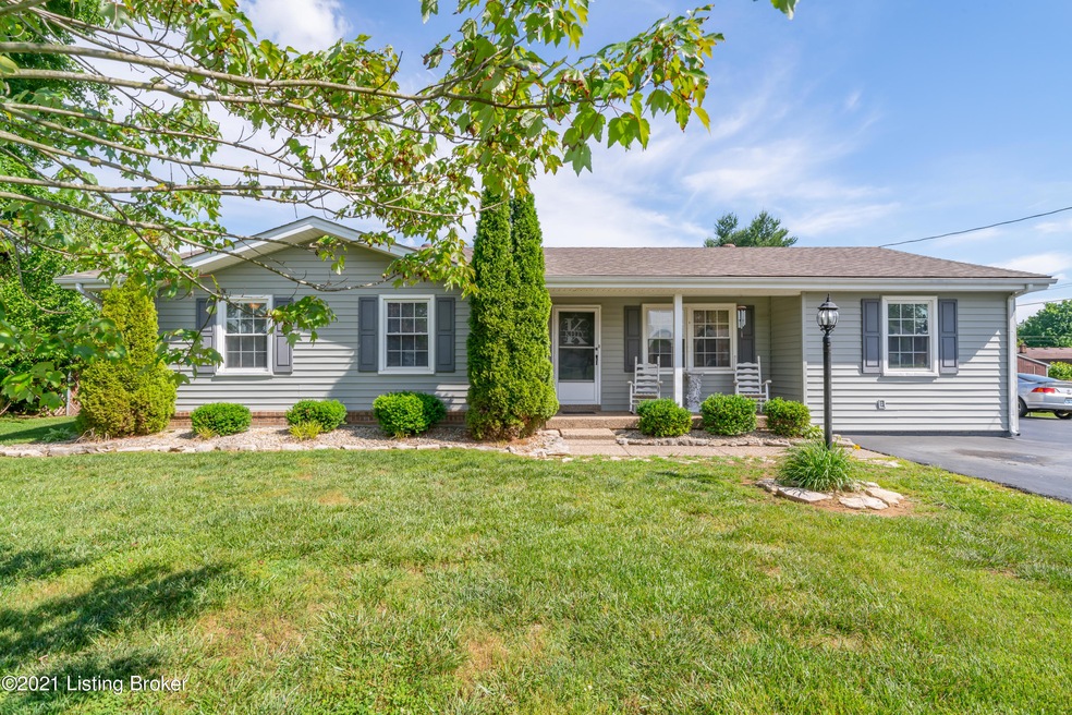 289 Harrison Cir, Mount Washington, KY 40047 - photo 1