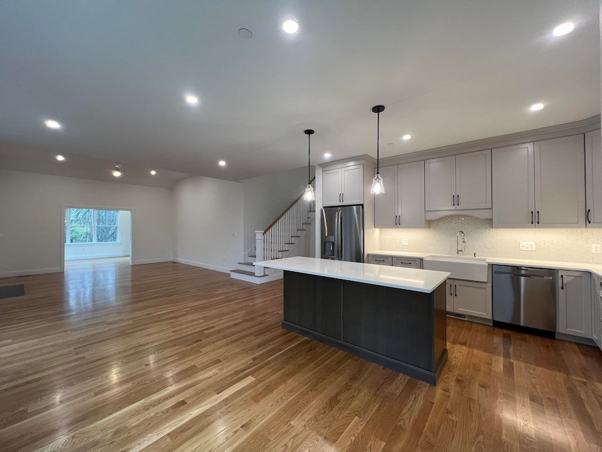 240 Sage Ln unit 31, Portsmouth, NH 03801 - photo 1