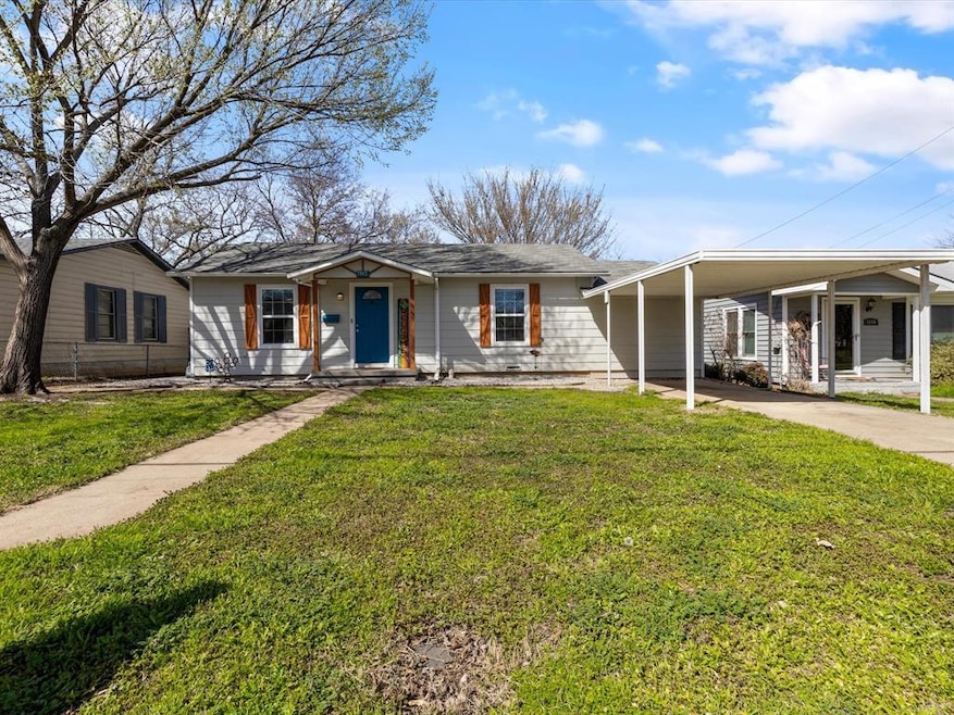 1112 W Lone Star Ave, Cleburne, TX 76033- Homes.com