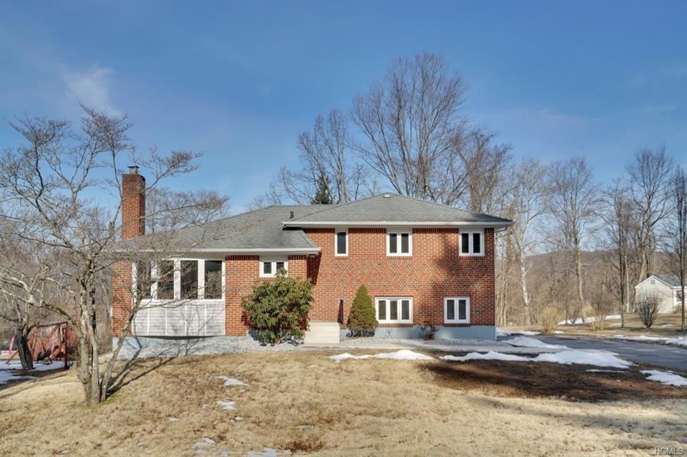 394 Fairview Ave, Yorktown Heights, NY 10598 - photo 1