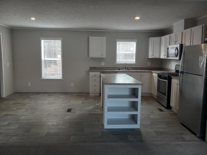 134 Birch Ct unit 134, Belleville, MI 48111 - photo 1