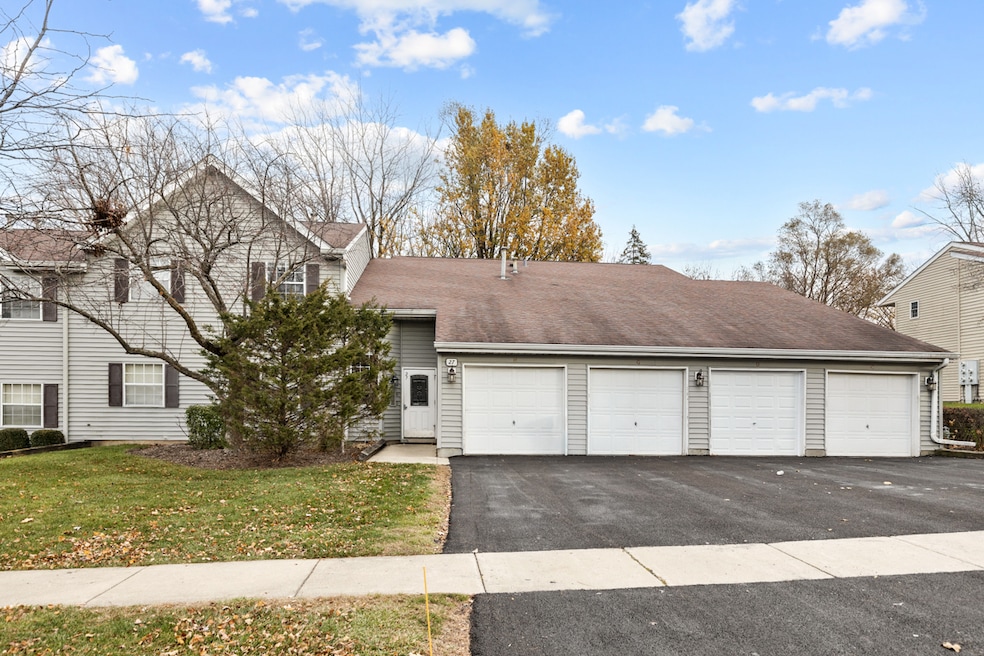 unlisted-address, Streamwood, IL 60107 - photo 1