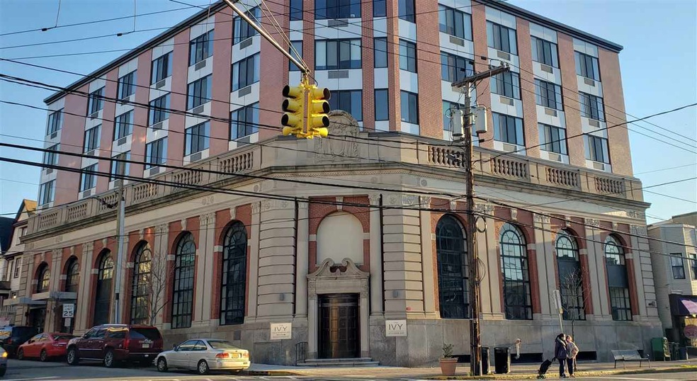 4710 Park Ave unit 304, Weehawken, NJ 07086 - photo 1