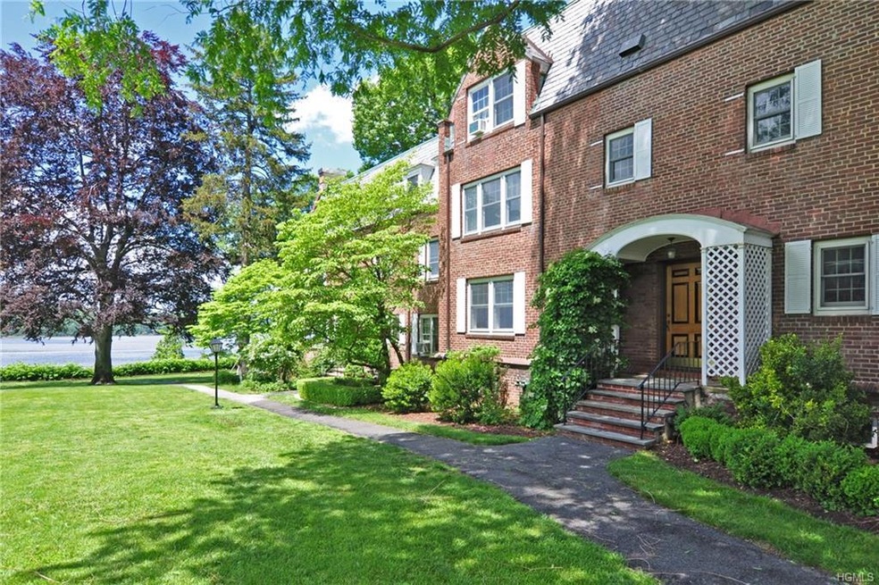 765 N Broadway unit 8A, Hastings On Hudson, NY 10706 - photo 1