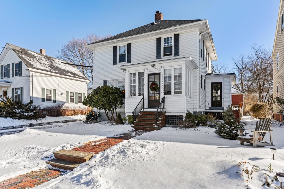 32 MacHigonne St, Portland, ME 04102 - photo 1