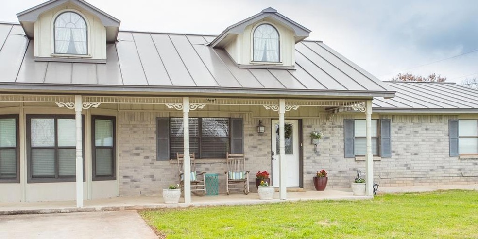 108 Wisteria Dr, Fredericksburg, TX 78624 - photo 1