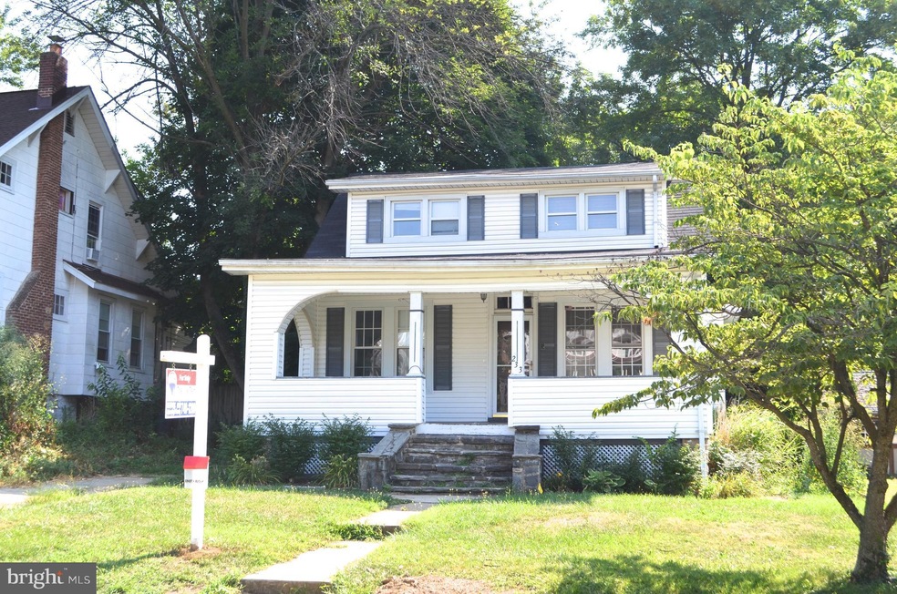 233 Mallow Hill Rd, Baltimore, MD 21229 - photo 1