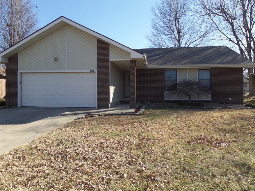 212 Raintree 002