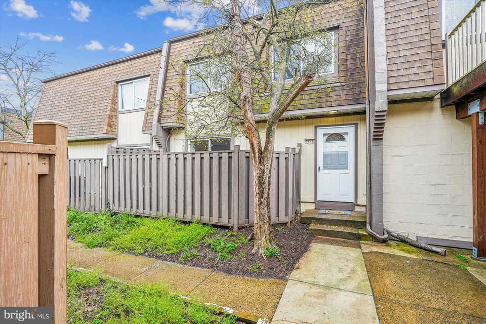 3878 Manzanita Place unit D, Alexandria, VA 22309 - photo 1
