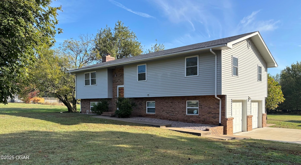 1809 Osage Orange Rd, Joplin, MO 64801 - photo 1