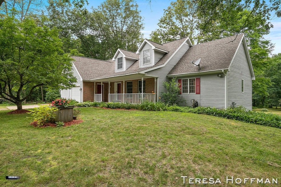 239 River Pine Dr, Lowell, MI 49331 - photo 1