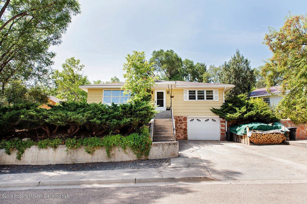 930 Breeze St, Craig, CO 81625 - photo 1