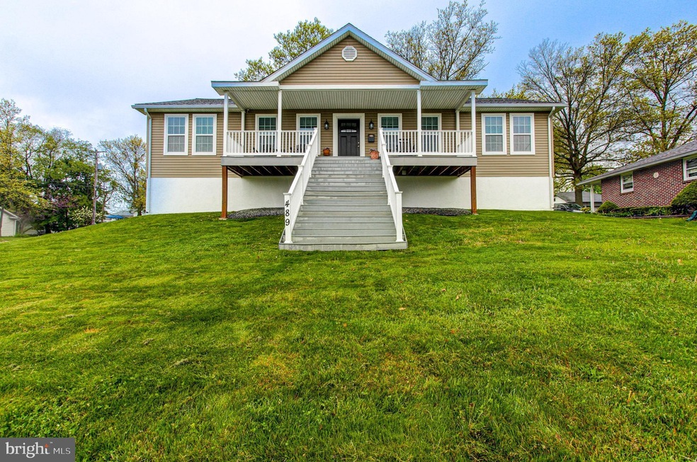 489 Macoby St, Pennsburg, PA 18073 - photo 1